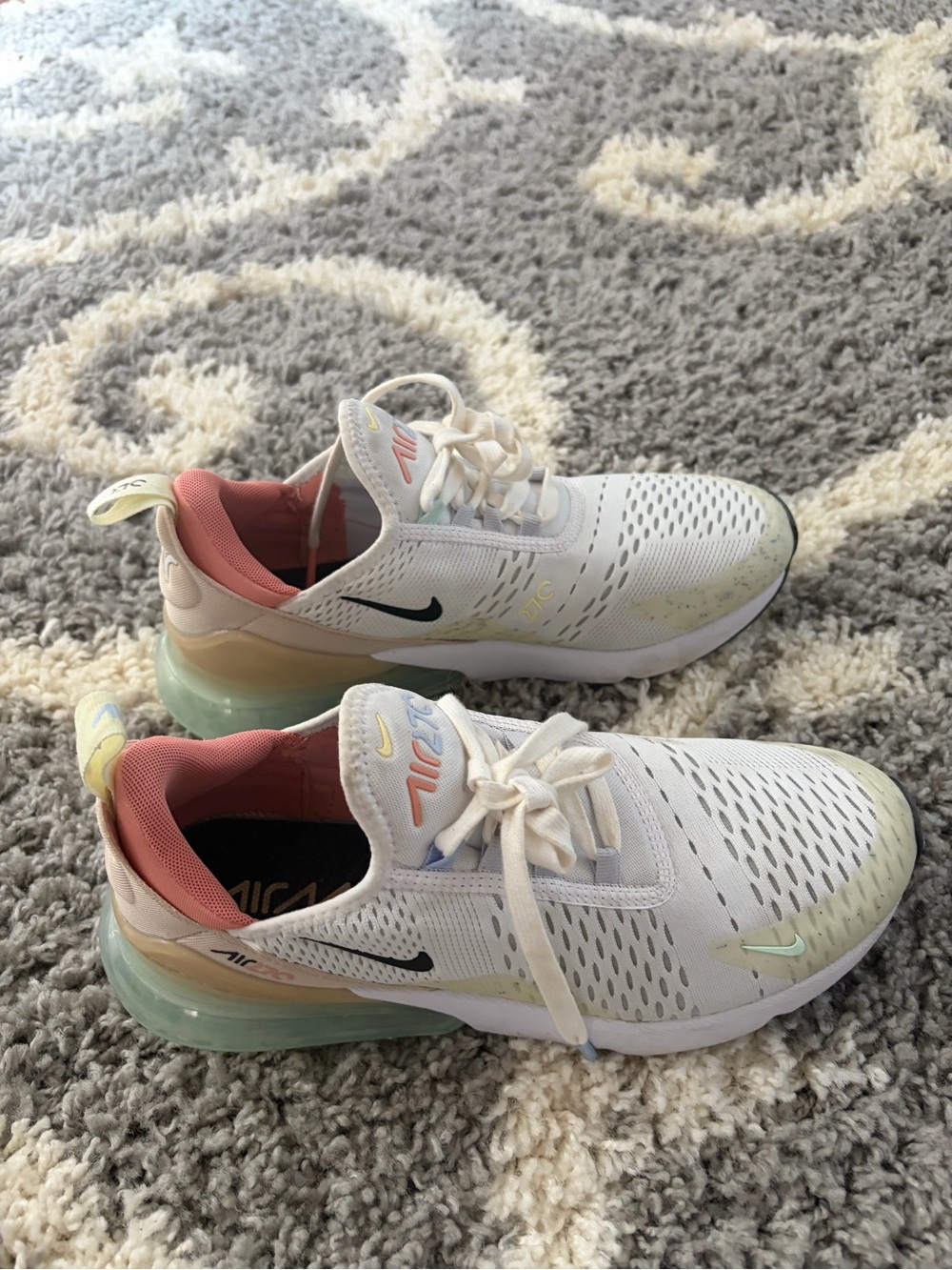 Nike Men’s Air Max 270